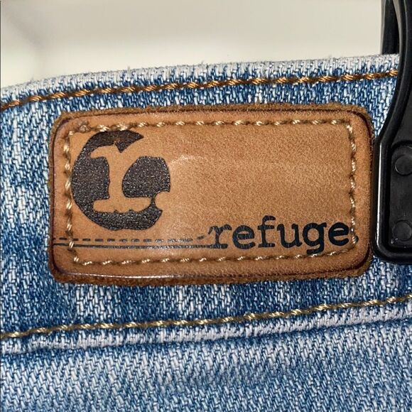 Refuge Denim Blue Distressed Women's Shorts - Picture 10 of 10